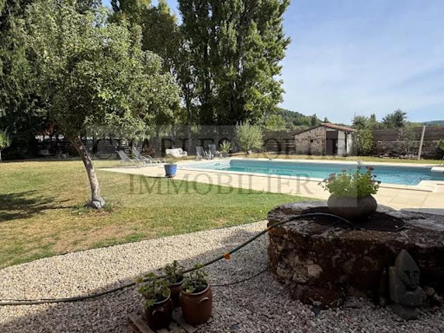 Vente Maison 9 pièces 264.35 m2 Prayssac