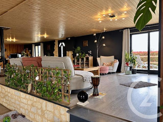 Vente Maison 9 pièces 265.2 m2 Meyrals
