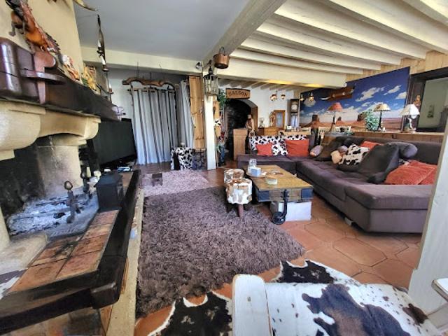 Vente Maison 9 pièces 267 m2 Bieujac