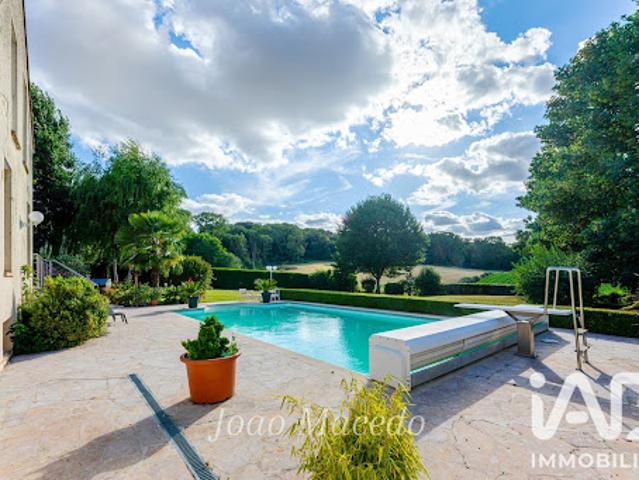 Vente Maison 9 pièces 267 m2 Hadancourt le Haut Clocher