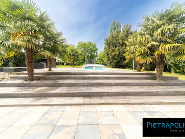 Vente Maison 9 pièces 268 m2 Macon