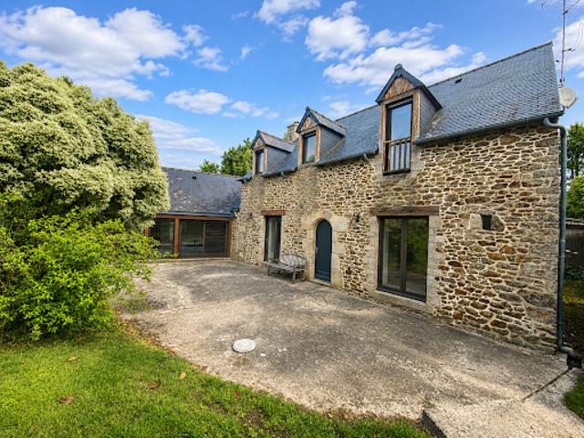 Vente Maison 9 pièces 269 m2 Créhen