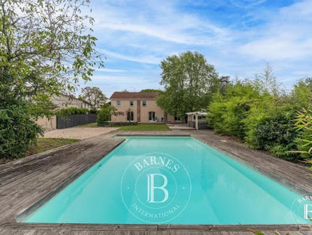Vente Maison 9 pièces 260 m2 Aucamville