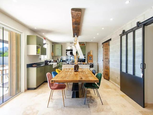 Vente Maison 9 pièces 260 m2 Aureille