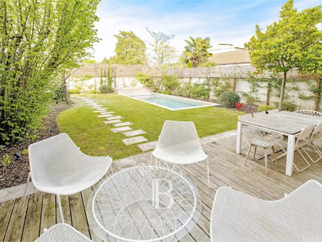 Vente Maison 9 pièces 260 m2 Bordeaux