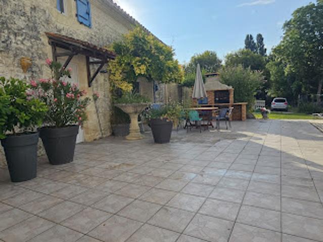 Vente Maison 9 pièces 260 m2 Bords