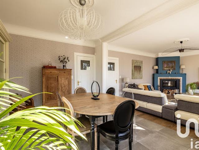 Vente Maison 9 pièces 260 m2 Gondecourt