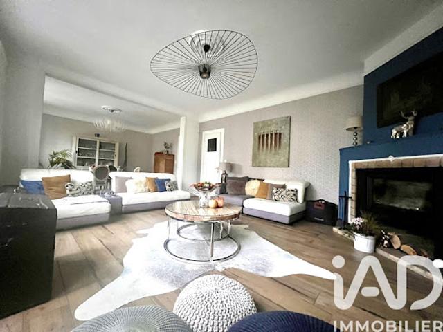 Vente Maison 9 pièces 260 m2 Gondecourt