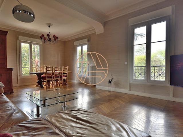 Vente Maison 9 pièces 260 m2 Sucy en Brie
