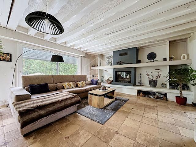 Vente Maison 9 pièces 260 m2 Saclas