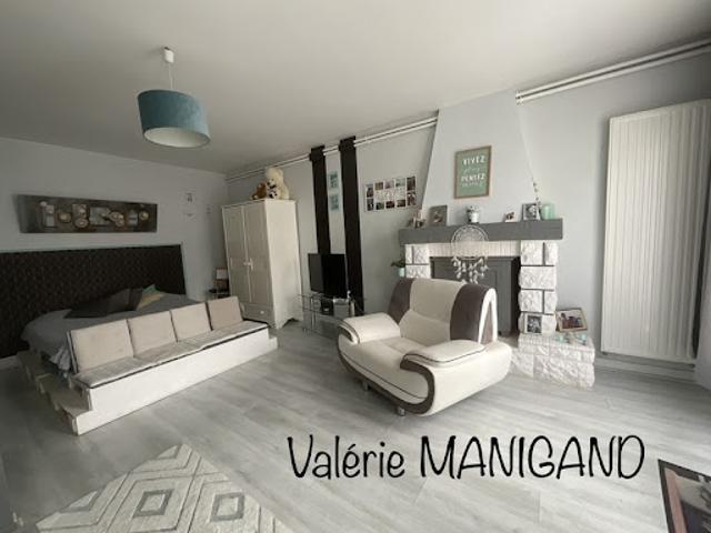 Vente Maison 9 pièces 260 m2 Saint Aulaye