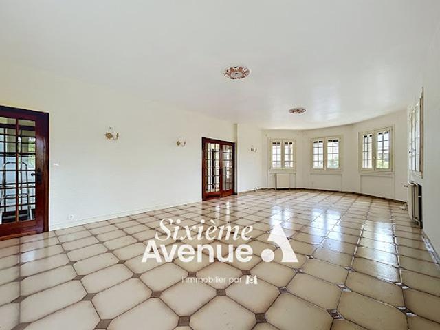 Vente Maison 9 pièces 261.34 m2 Decines charpieu