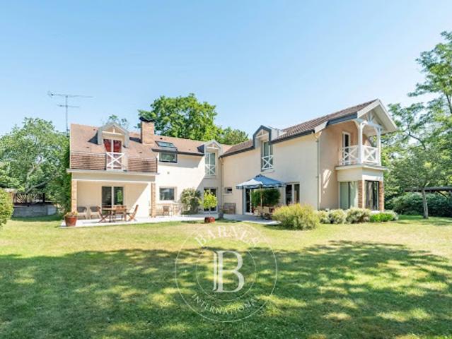 Vente Maison 9 pièces 261.7 m2 Le Vésinet