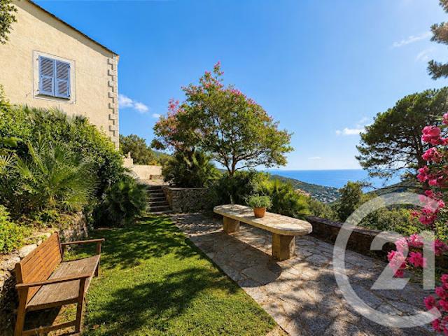 Vente Maison 9 pièces 262.24 m2 San Martino di Lota