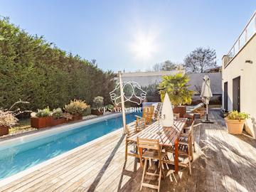 Vente Maison 9 pièces 274 m2 Lyon 9ème