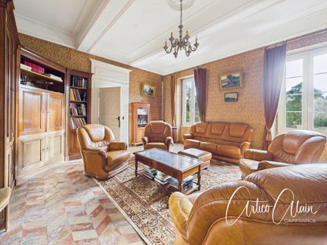 Vente Maison 9 pièces 275 m2 Labastide d'Anjou