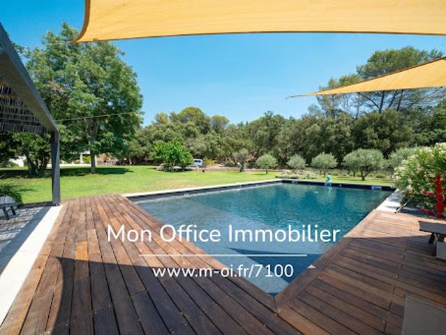 Vente Maison 9 pièces 276 m2 Rognes