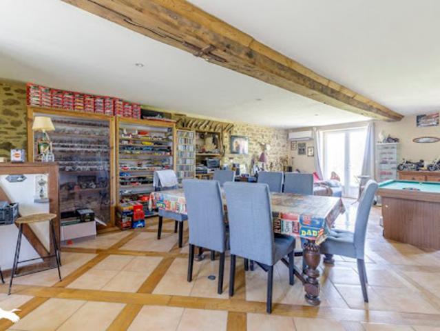 Vente Maison 9 pièces 277 m2 Aigurande