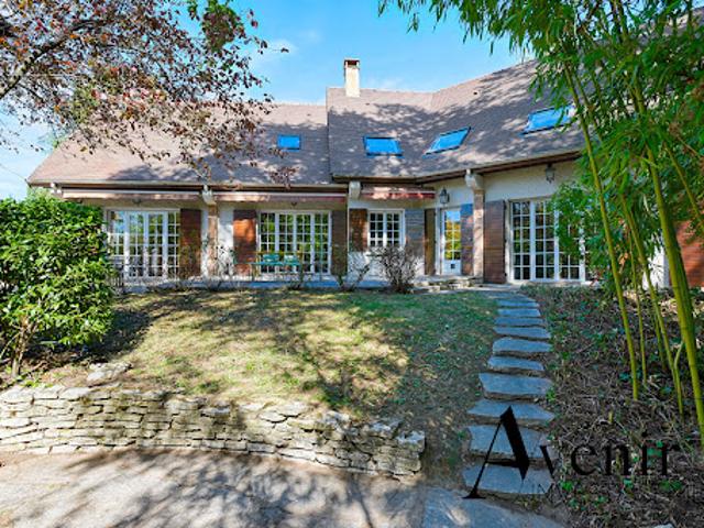 Vente Maison 9 pièces 277 m2 Ecully