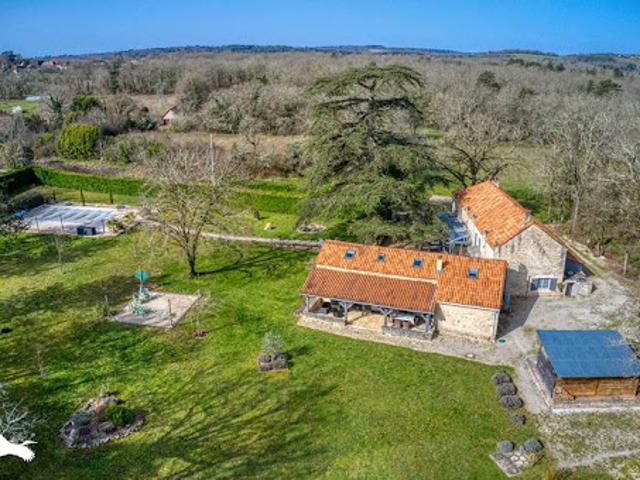 Vente Maison 9 pièces 277 m2 Limeyrat