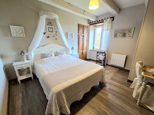 Vente Maison 9 pièces 277.7 m2 Sauveterre de Rouergue