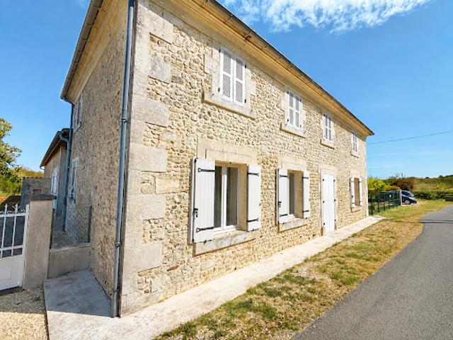 Vente Maison 9 pièces 278 m2 Baignes Sainte Radegonde