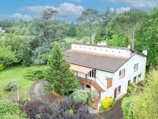 Vente Maison 9 pièces 278 m2 Eauze