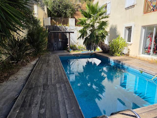 Vente Maison 9 pièces 279 m2 Bastia