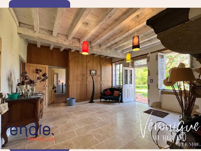 Vente Maison 9 pièces 270 m2 Cressanges