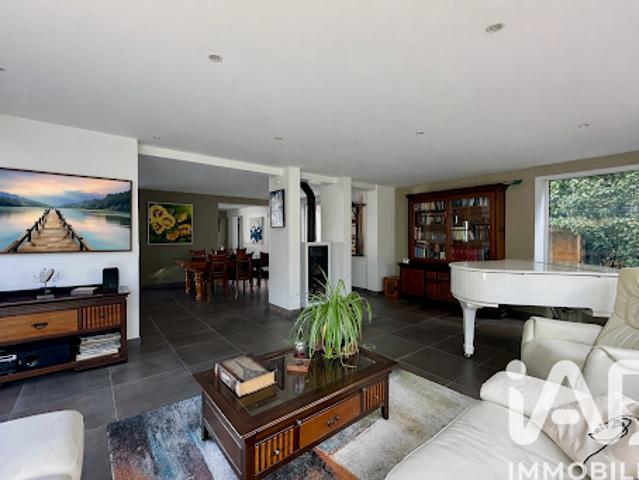 Vente Maison 9 pièces 271 m2 Sucy en Brie