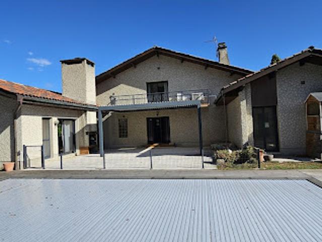 Vente Maison 9 pièces 272 m2 Eybens