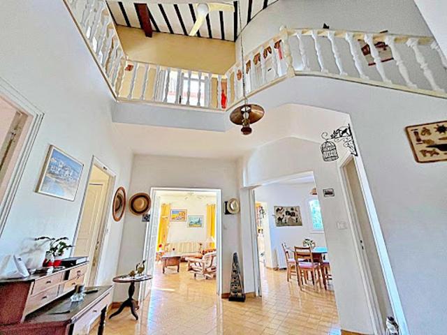 Vente Maison 9 pièces 273 m2 Marseille 12ème