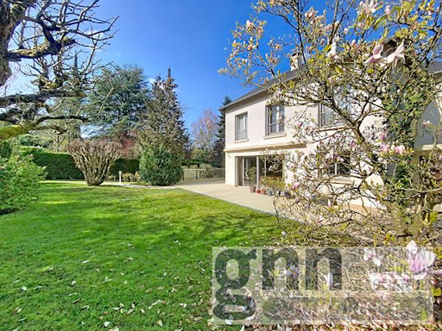 Vente Maison 9 pièces 284 m2 Garches