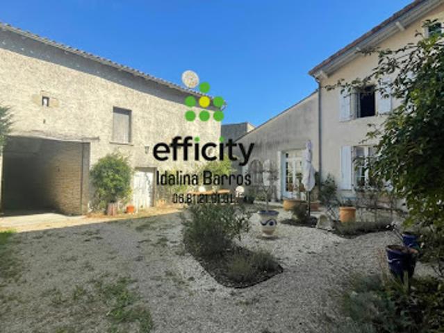 Vente Maison 9 pièces 285 m2 Aigre