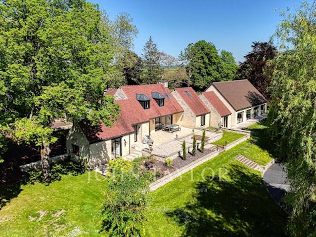 Vente Maison 9 pièces 285 m2 Fontaine Chaalis