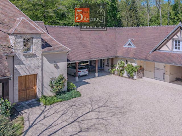 Vente Maison 9 pièces 243 m2 Senlis