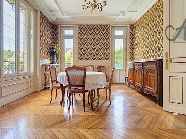 Vente Maison 9 pièces 281.58 m2 Couilly Pont aux Dames