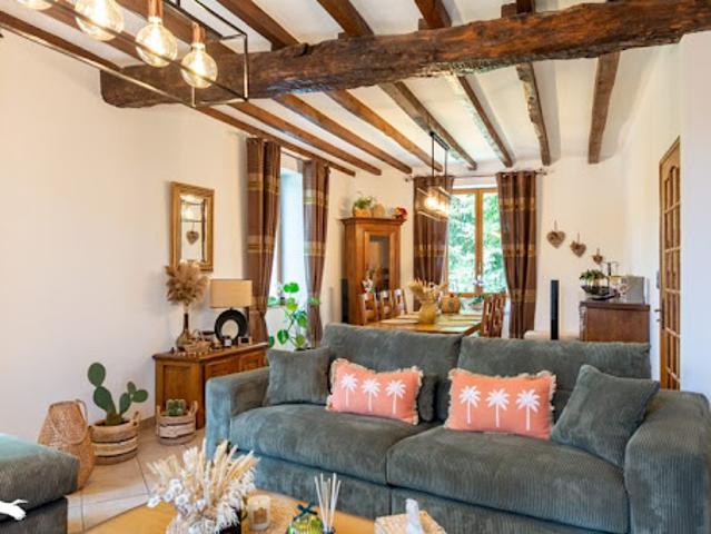 Vente Maison 9 pièces 282 m2 Saint Jal