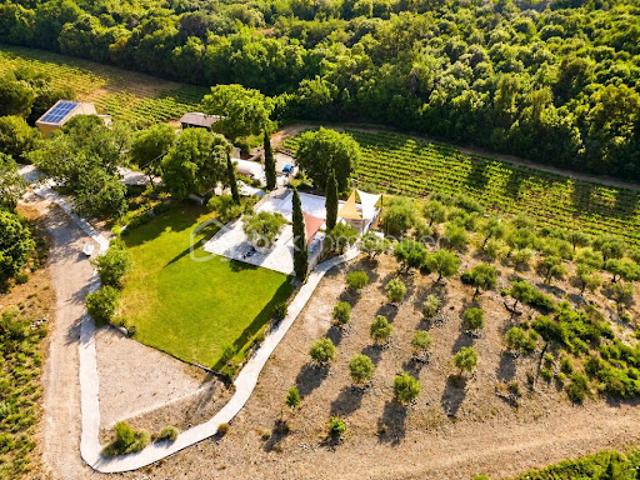 Vente Maison 9 pièces 283 m2 Saint Michel d'Euzet