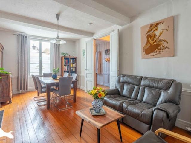 Vente Maison 9 pièces 295 m2 Mirambeau
