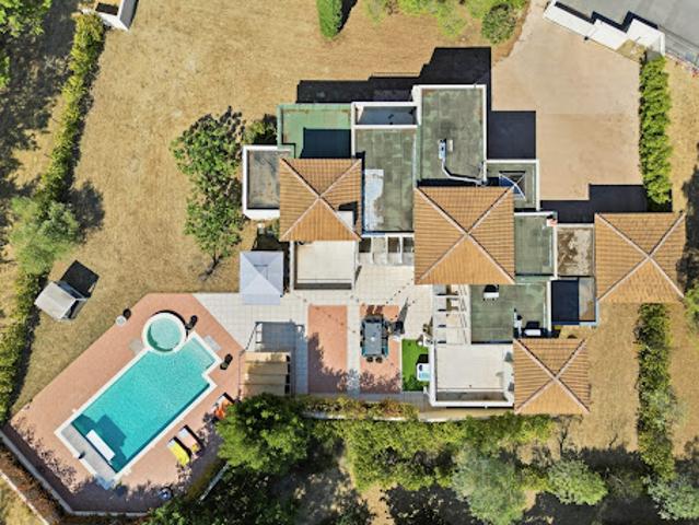 Vente Maison 9 pièces 295 m2 Saint Clément de Rivière