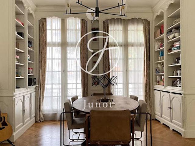 Vente Maison 9 pièces 296.84 m2 Roubaix