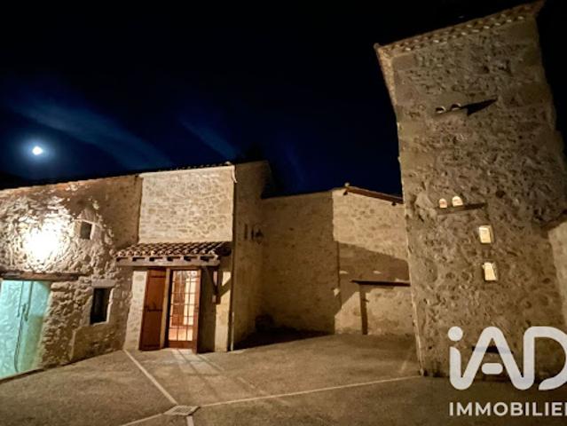 Vente Maison 9 pièces 297 m2 Gensac