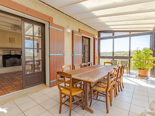 Vente Maison 9 pièces 255 m2 Lignan de Bordeaux