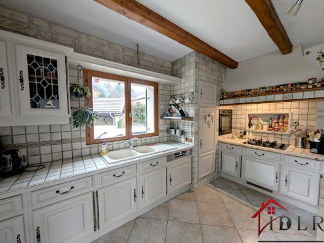 Vente Maison 9 pièces 290 m2 Dortan