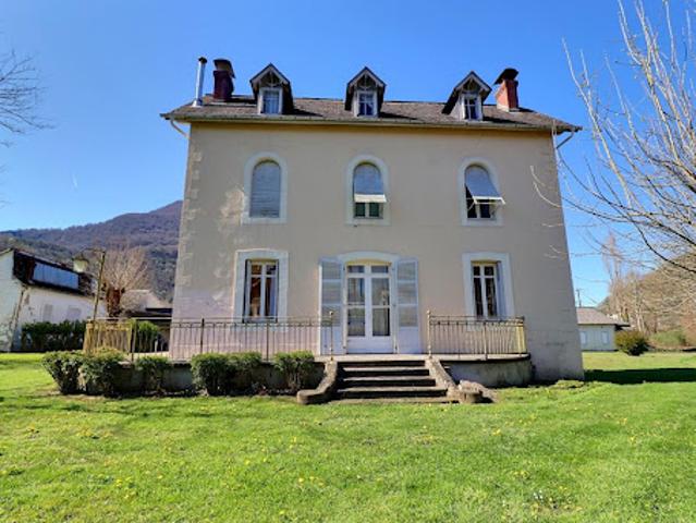 Vente Maison 9 pièces 306 m2 Saint Pé de Bigorre