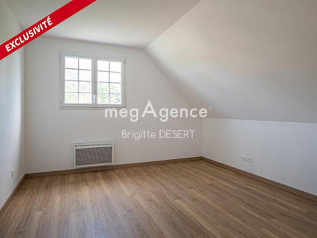 Vente Maison 9 pièces 300 m2 Montfort le Gesnois