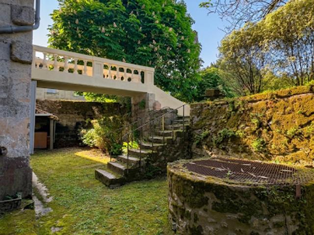 Vente Maison 9 pièces 300 m2 Bourg sur gironde
