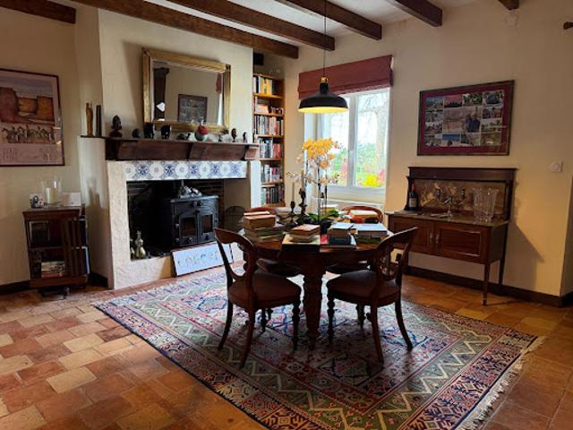 Vente Maison 9 pièces 300 m2 Cancon