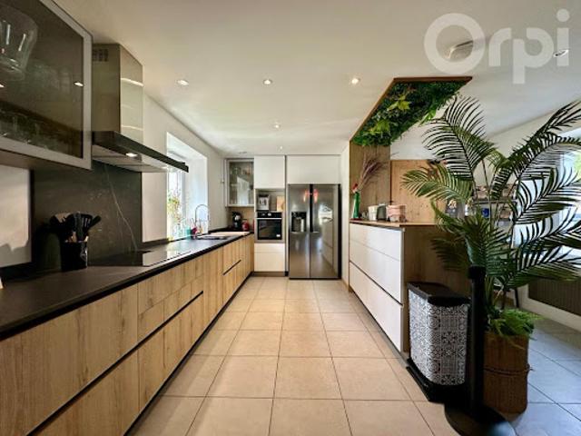Vente Maison 9 pièces 300 m2 Cluses